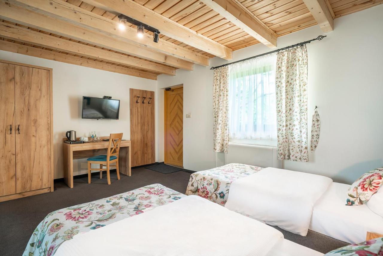 Labedz Hotel Karczma Iława Kültér fotó