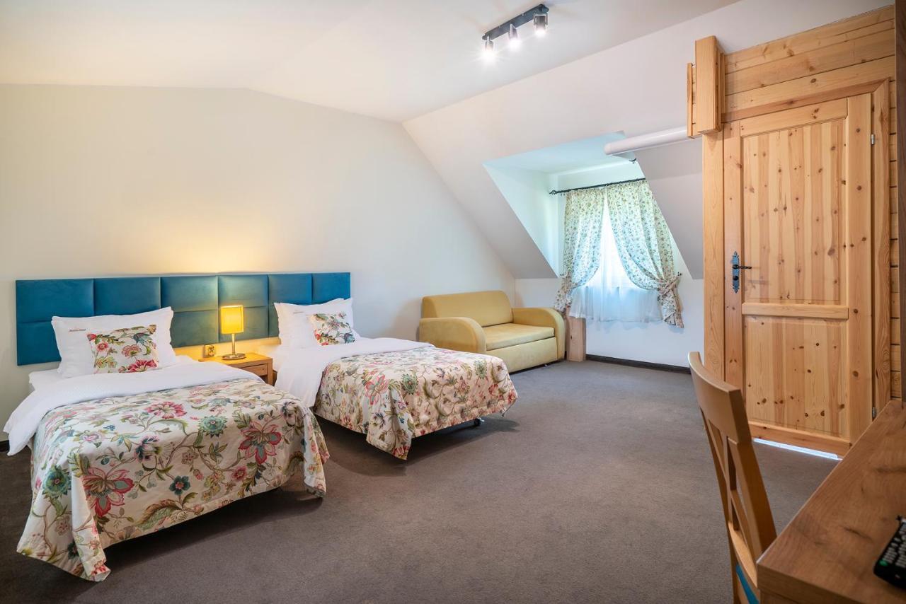 Labedz Hotel Karczma Iława Kültér fotó