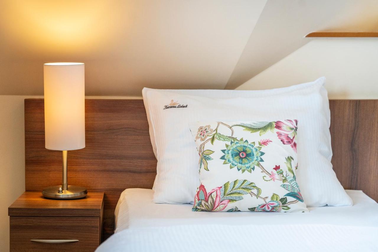 Labedz Hotel Karczma Iława Kültér fotó